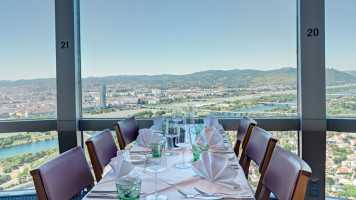 Donauturm Aussichtsturm- u Restaurantbetriebsgesellschaft m.b.H. food