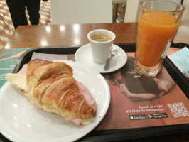 A Padaria Portuguesa Benfica food