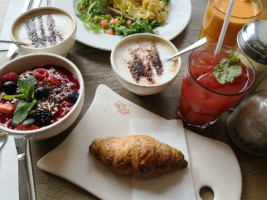 Le Pain Quotidien food