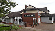 Hungry Horse Grandstand outside