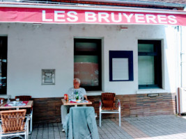 Les Bruyeres food