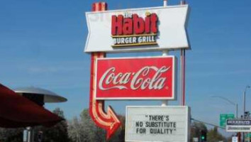 The Habit Burger Grill outside