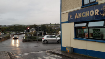 The Anchor Inn outside