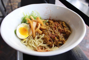 Crane Ramen food