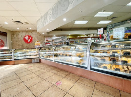 Vicky Bakery inside