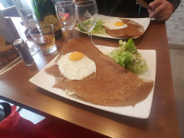 Crêperie De Crécy food