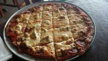 Frankie D's Vino Pizzaria, Llc food