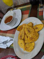 El Rancho Dominicano food