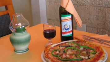 Pizzaria Mamma Mia food