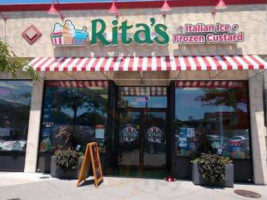 Rita's Italian Ice outside