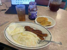 Bynum's Diner food