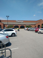 Dierbergs Bakery outside