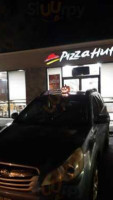 Pizza Hut outside