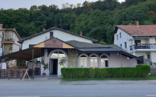 Perast food