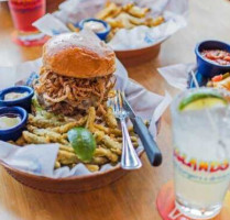 Islands Fine Burgers Drinks food