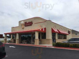 Freddy's Frozen Custard Steakburgers outside