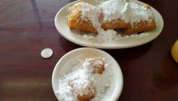 Beignet Au Lait food