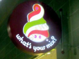 Menchie's Frozen Yogurt food