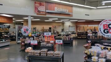 Hy-vee Bakery food