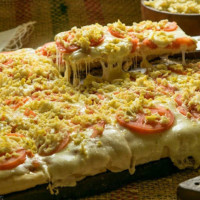 Rica Pizza food