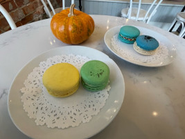 Le Bon Macaron food