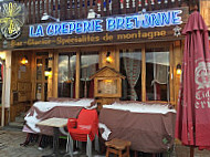 La creperie bretonne inside