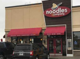 Noodles Company outside