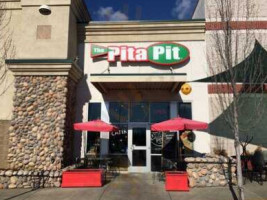 Pita Pit outside