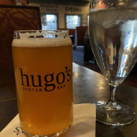 Hugo's Oyster food