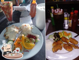 Mariscos Los Tres Delfines food