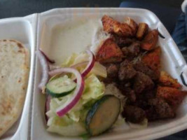 Cafe Gyros food