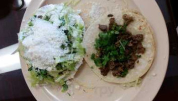 Manuel's Taqueria food