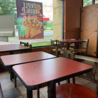 Taco Bell inside