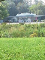 Leon's Frozen Custard Incorporated outside