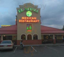 El Nopal inside