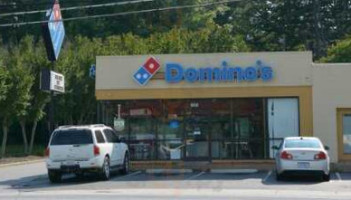 Domino's Pizza outside