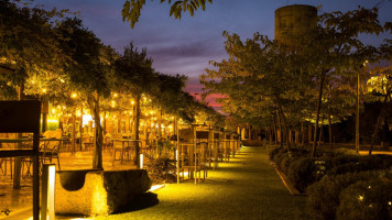 El Jardín De Nora Navalcarnero inside