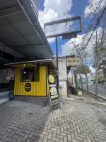 Burgerax Wonosobo outside