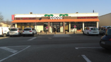 Cocoo Closed outside