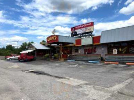 Cody's Original Roadhouse Tarpon Springs outside