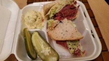 The New York Deli food