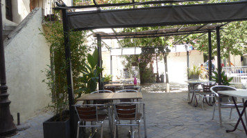 Le Jardin inside