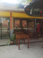 Aleli's Food House inside