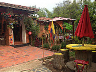 La Quinta del Buen Sabor outside