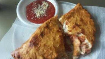 Vinces Italian Pizza Rtssr food