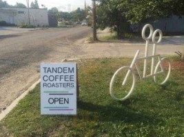 Tandem Coffee Roasters outside