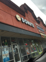 Favorite Donuts outside