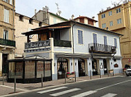 Le Bistrot du port outside