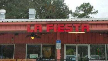 La Fiesta Mexican outside