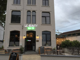 Le Beauty Gastropub outside